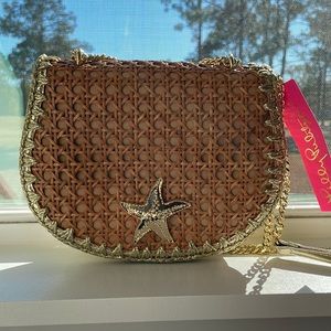 NWT LILLY PULITZER LA CONCHA CANE CROSSBODY STYLE #: 008261 Natural